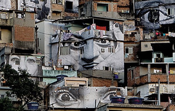 Rio de Janeiro, French artist JR