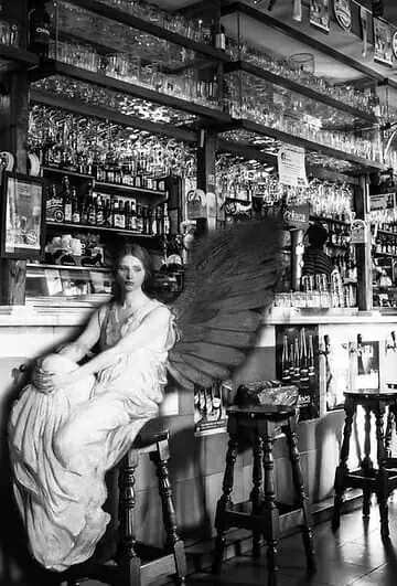 Fifth Fedora, Borda Books